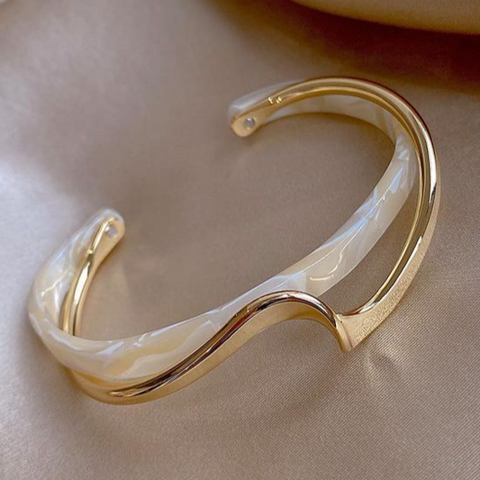 Pulsera Nácar Dorada