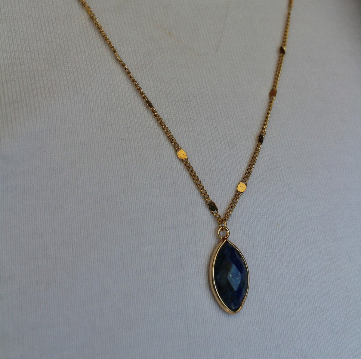 Collar Tierra