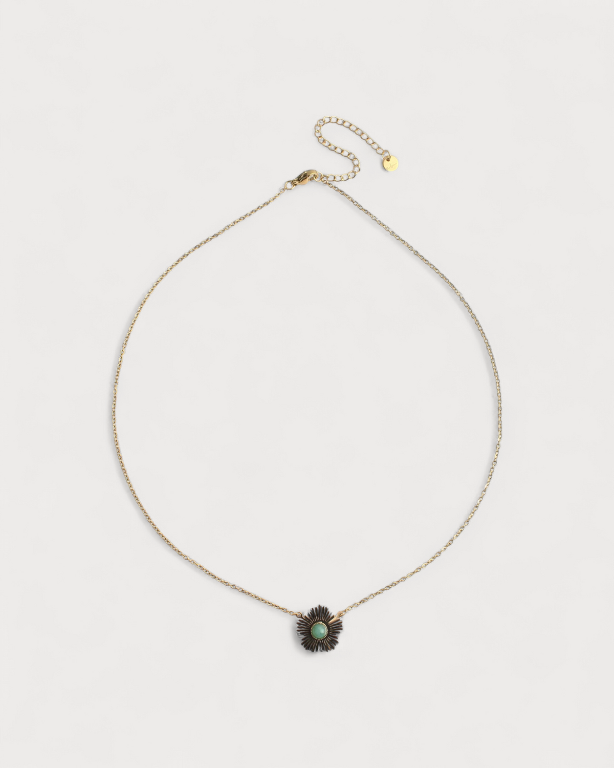 Collar Estela